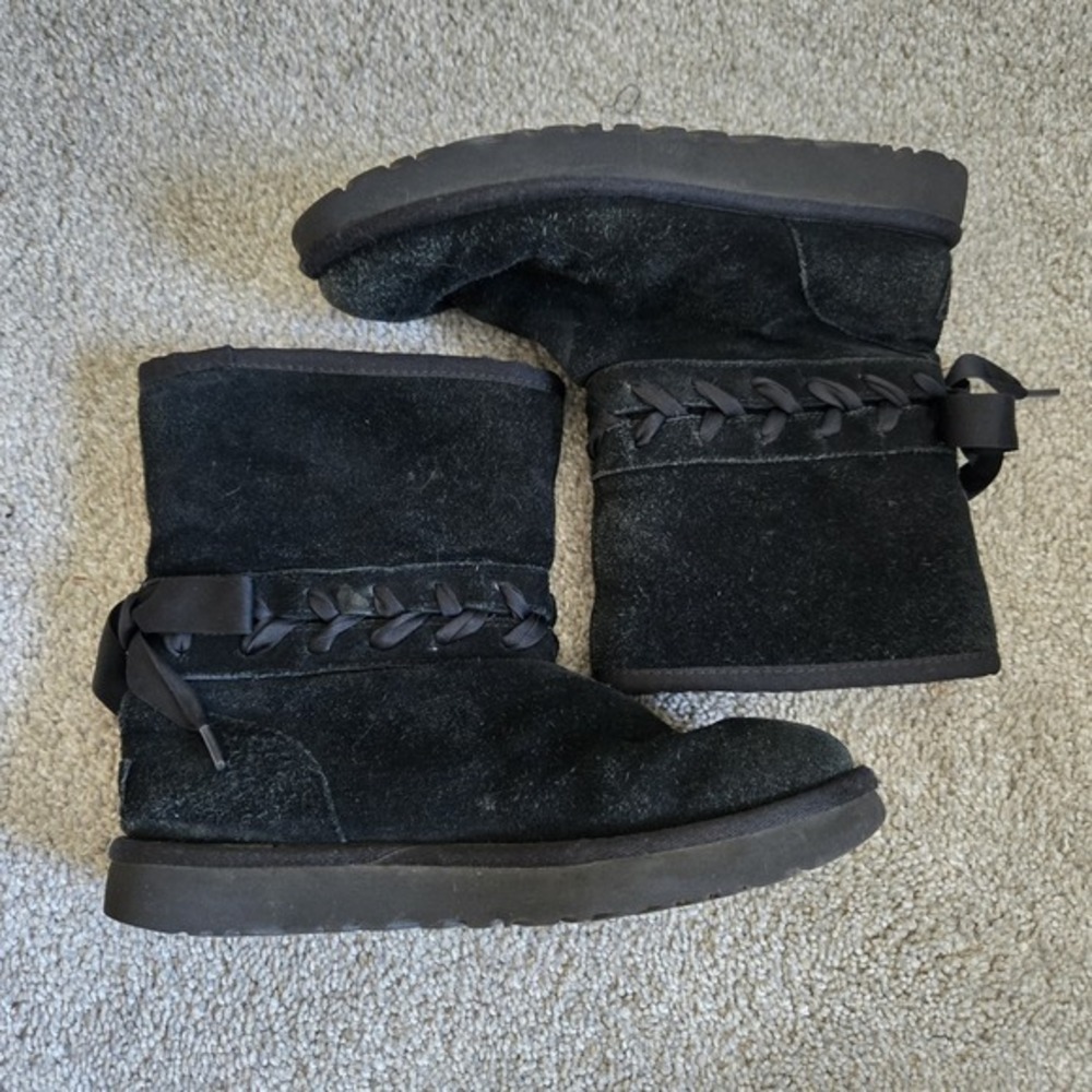 UGG‎ CLASSIC LACE SHORT WOMEN BOOTS SUEDE BLACK Womens Size 7